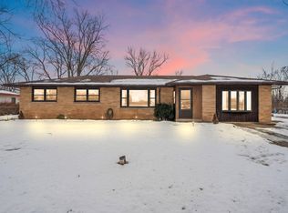 140 Lexington St, Valparaiso, IN 46385