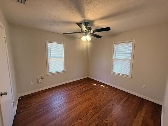 4th image of 2808 37th St