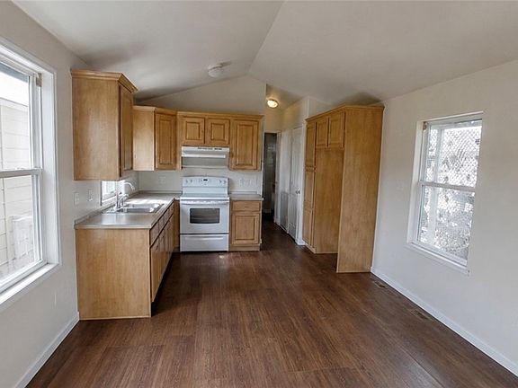 3rd image of 43 Riversea Rd