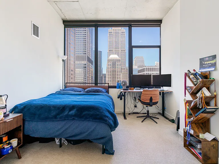 235 W Van Buren St #2915 — Photo 10