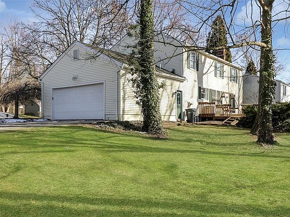 3rd image of 8671 Bayberry Dr NE