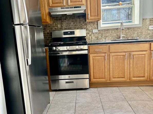 634 Greene Avenue image 1 of 11