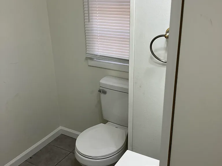 1225 Lambard Dr — Photo 4