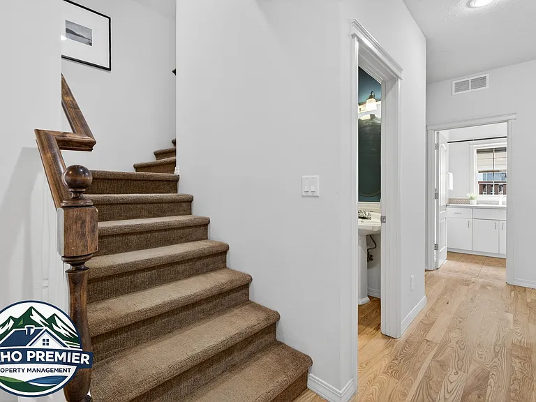 12815 N 11th Ave — Photo 31