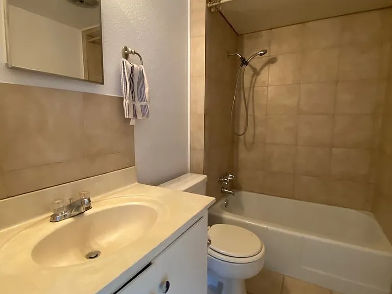 2408 Longview St #107 — Photo 10