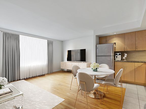 3rd image of 362 Saint Nicholas Ave APT 6B