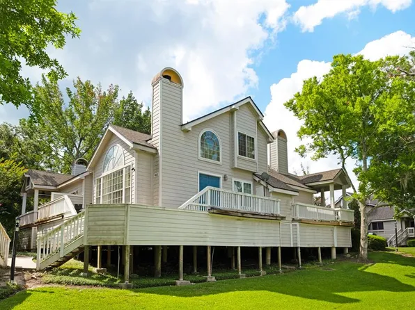 111 Dunbar Estates Drive #901, Friendswood, TX 77546