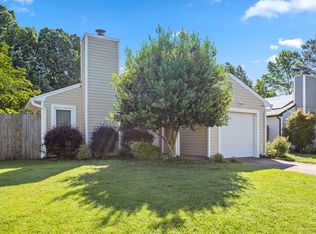 920 White Oak Ct N, Chesapeake, VA 23320