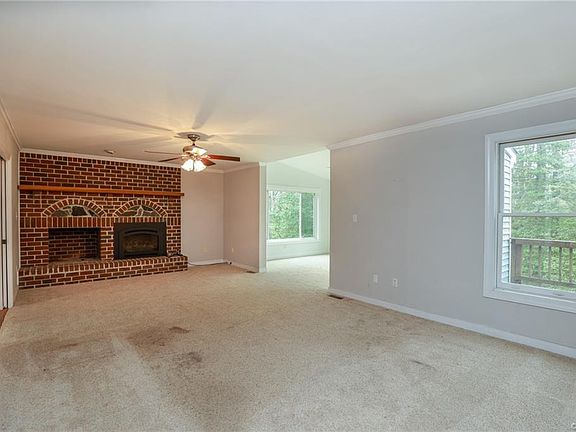 4th image of 8103 Braxton Ct