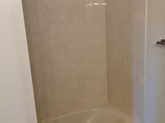 2nd image of 6800 Vista Del Norte Dr NE #314