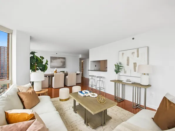 20 2nd Street image 6 of 43