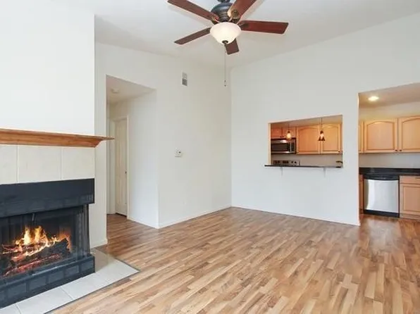 2028 N Rand Rd Floor 2, Palatine, IL 60074
