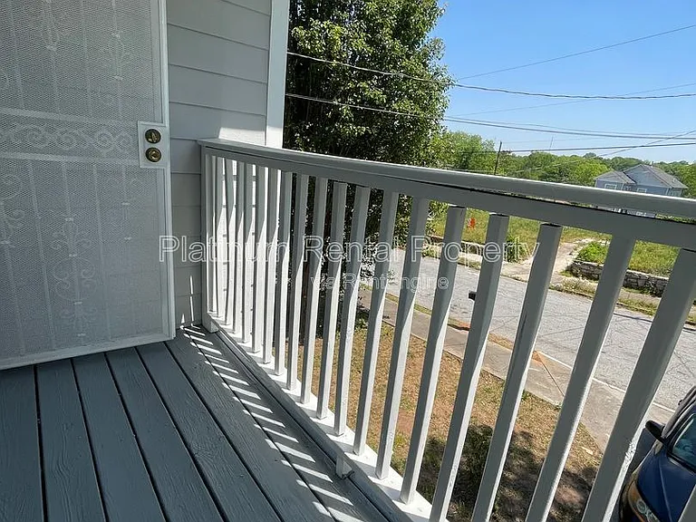 1135 Coleman St SW — Photo 29