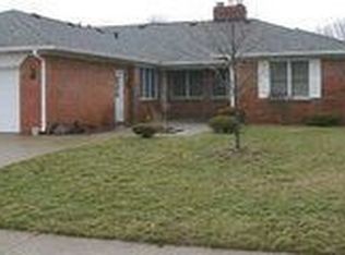12 Marywood Dr, Greenfield, IN 46140