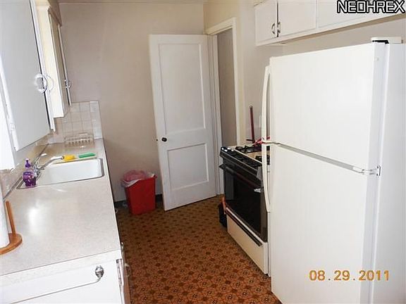 5th image of 2440 E 37th St