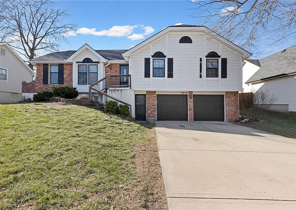 1st image of 1212 E Frontier Ln