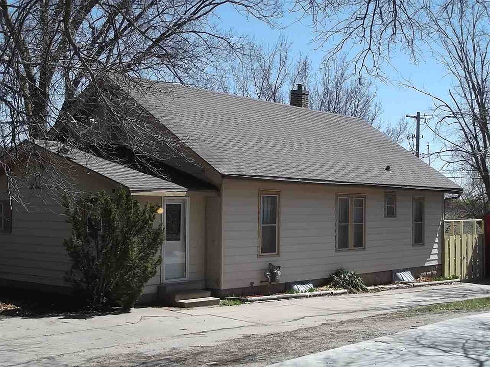 1301 Bell St Beatrice NE 68310 Zillow