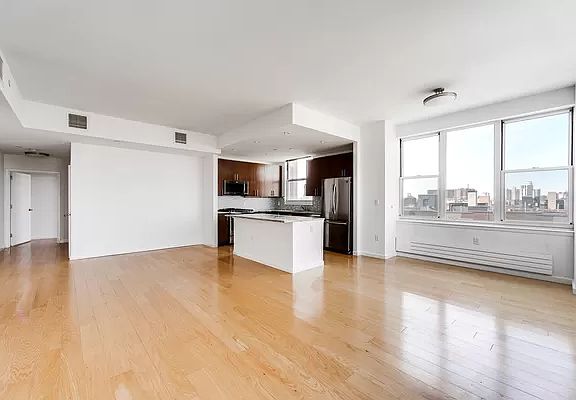 3rd image of 50 Oceana Dr W APT 7E