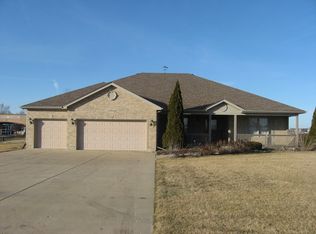 37W042 Hopps Rd, Elgin, IL 60124