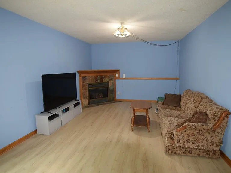 5756 Woodbridge Dr — Photo 11
