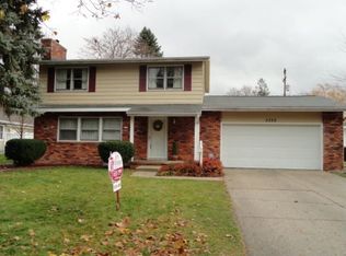 3322 Birchfield Dr, Midland, MI 48642