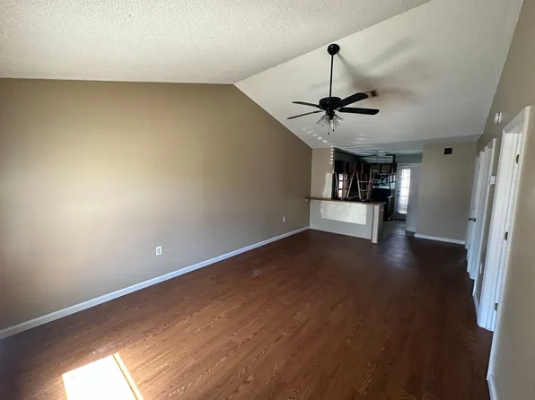 140 Lanier Dr #148, Statesboro, GA 30458
