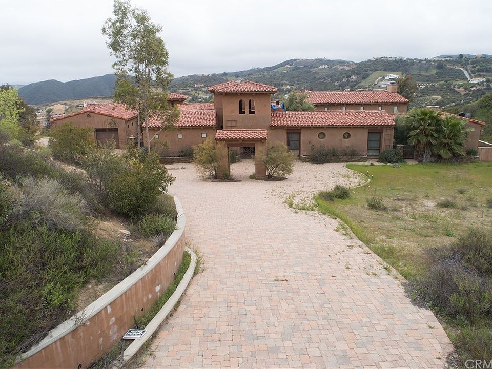1st image of 21105 Camino De Jugador