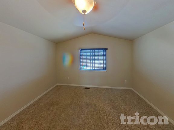 5th image of 10977 Pigeon Dr