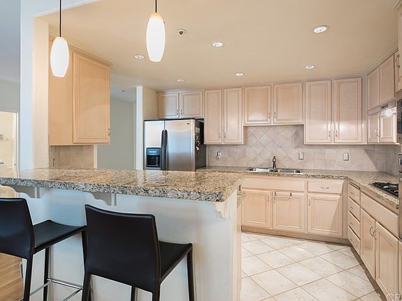 3rd image of 1825 S Beverly Glen Blvd APT 207