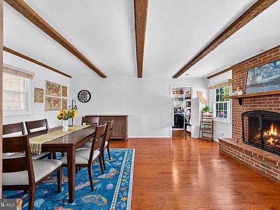 4th image of 251 Tiffany Ln