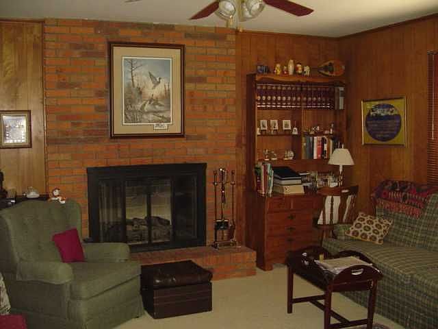 2nd image of 6107 Jeffrey Ln