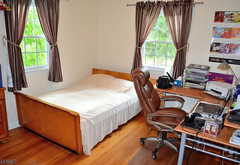 1 Willow St — Photo 11