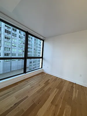 Bedroom, photo 1