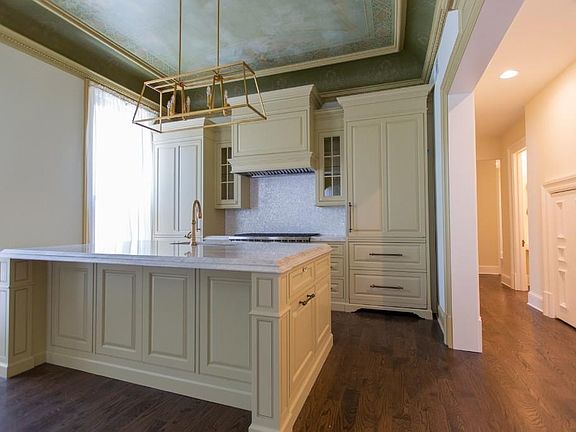 2nd image of 510 W Wrightwood Ave #2