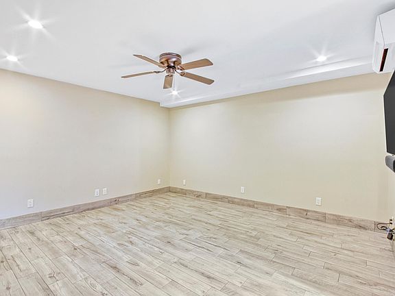 4th image of 2062 E 41st St Floor 1