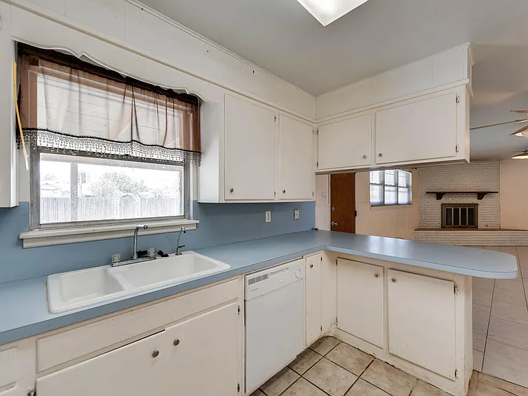 3508 Princeton Ave — Photo 8