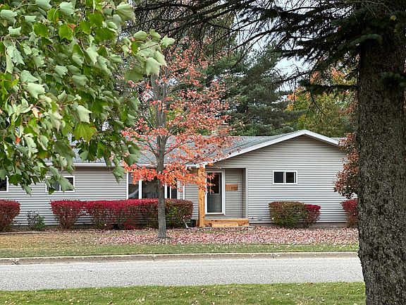 2nd image of 1101 Ogemaw St