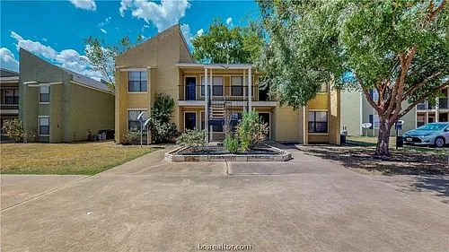 307 Manuel Dr #C Photo 1