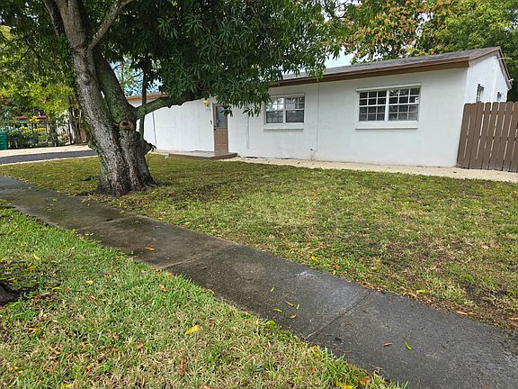 2nd image of 240 NW 38th Way