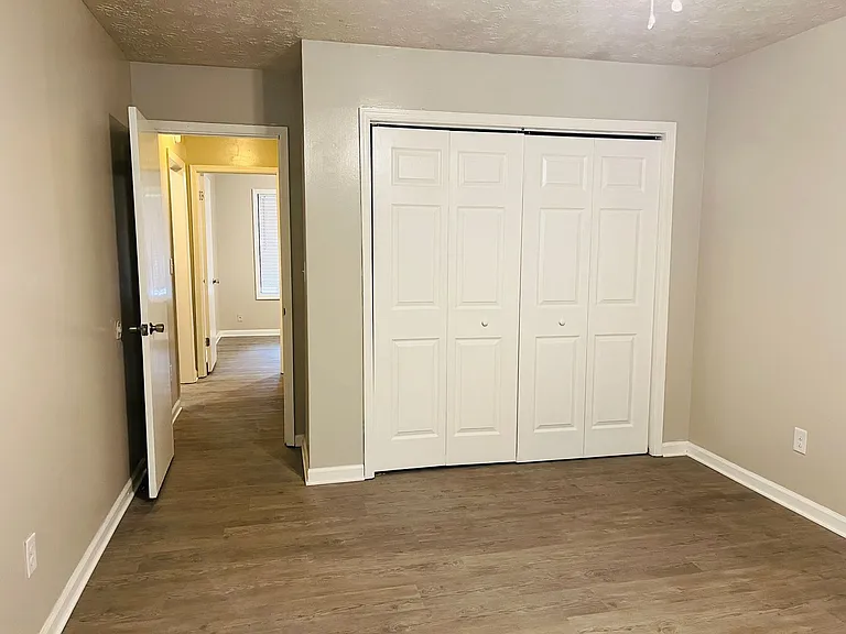 227 Bay St NE — Photo 20