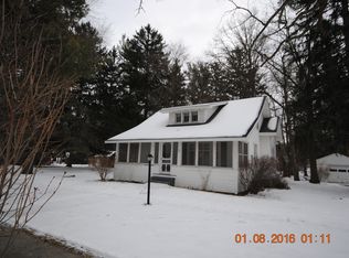 200 N Cedar St, Sanford, MI 48657