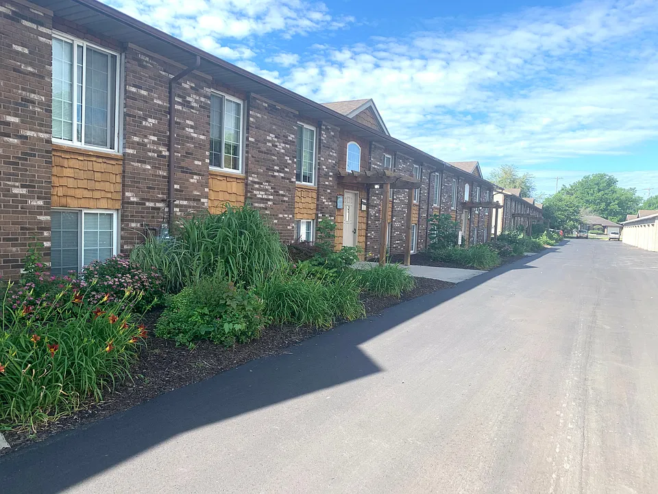 Weathervane Apartments