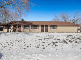 132 Kickapoo Dr, 1 beds  1.0 baths (850 sqft)