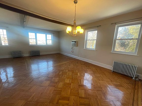 3rd image of 21-17 Shore Blvd #2