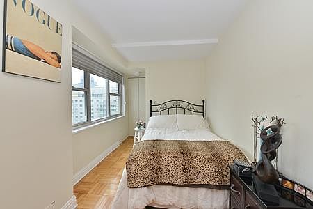 5th image of 201 E 66th St APT 21-G