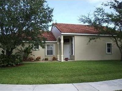 2nd image of 701 Stanton Dr