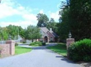 2352 Bartlett Blvd, Memphis, TN 38134