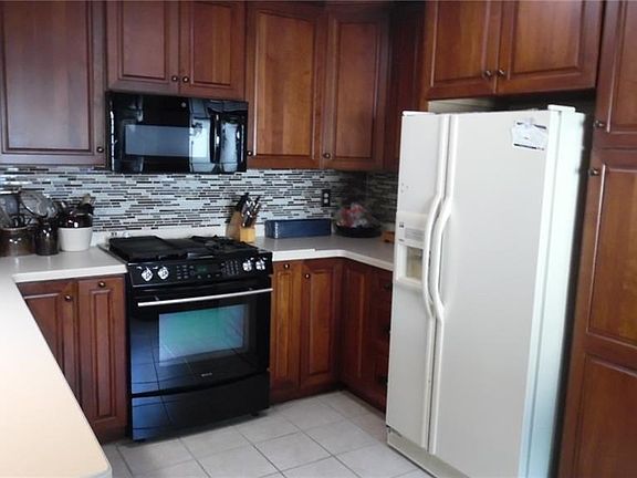 5th image of 417 Timberline Dr