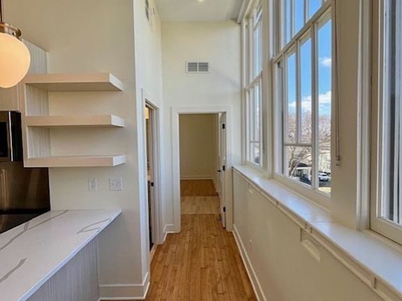 5th image of 1810 Sils Ave #308