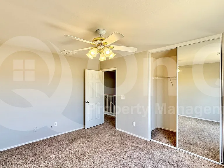 10464 N 116th Ln — Photo 16